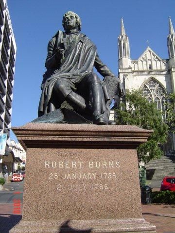 2208 .. Robert Burns Statue
